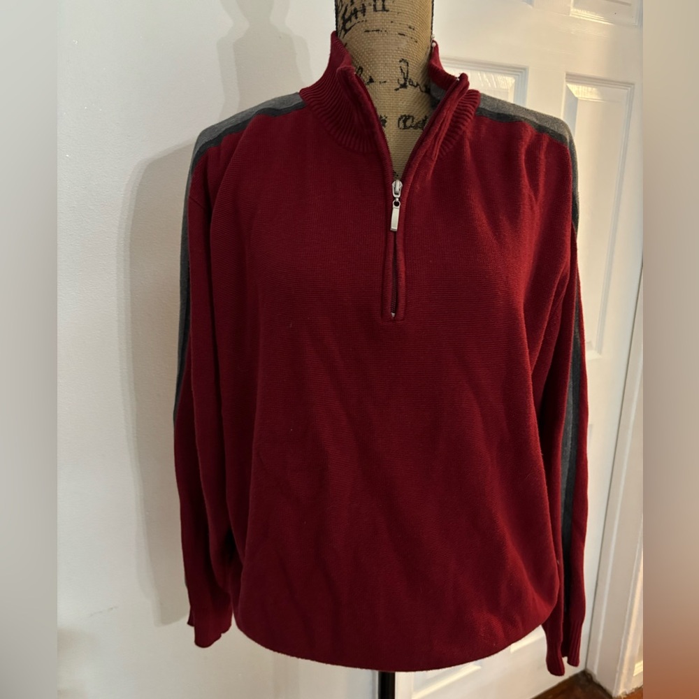 Men's Oscar de la Renta size large three-quarter zips red sweater with gray trim